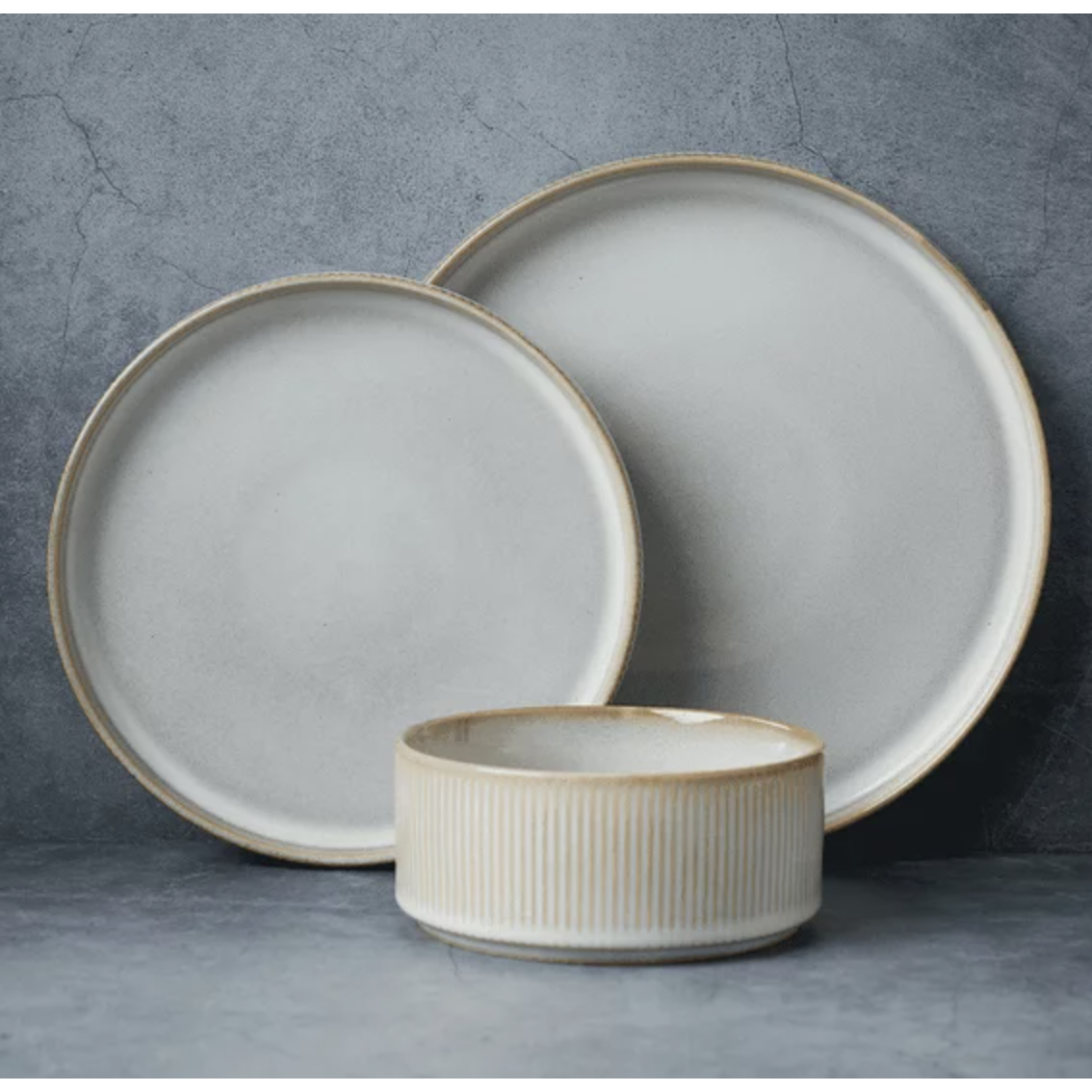 Famiware stoneware dinnerware set