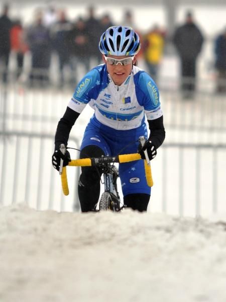 Katerina Nash (Luna) on the snowy climb in Tabor.
