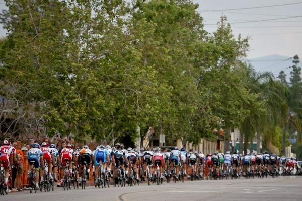 The men's field stayed strung out for most of the race
