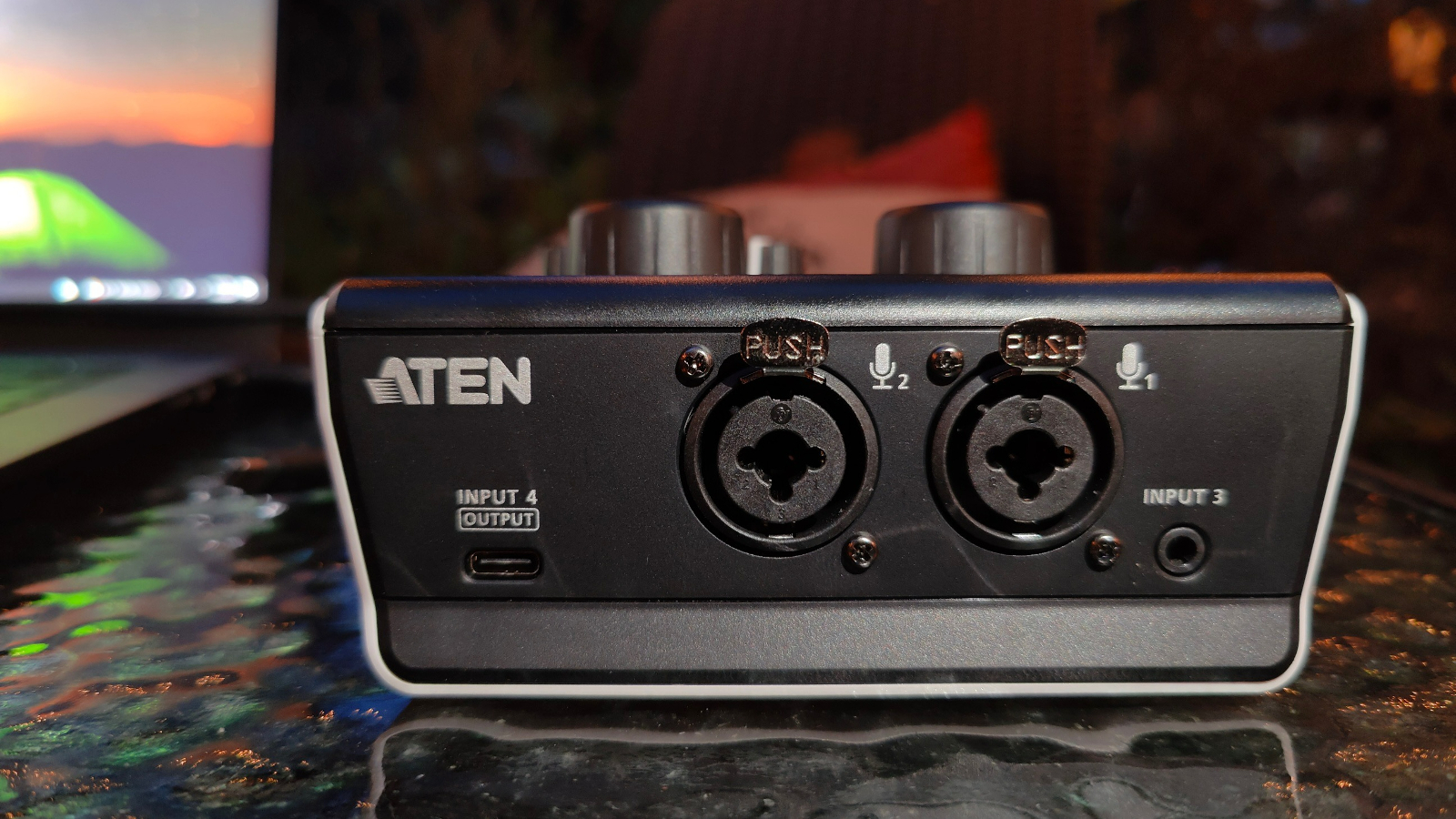 Test von Aten Podcast AI Audio Mixer (MicLive 6-CH, UC8000).
