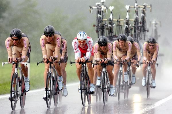 Austrian time trial champion Matthias Br&auml;ndle stands out amongst his Footon - Servetto teammates.
