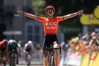 Marianne Vos wins La Course