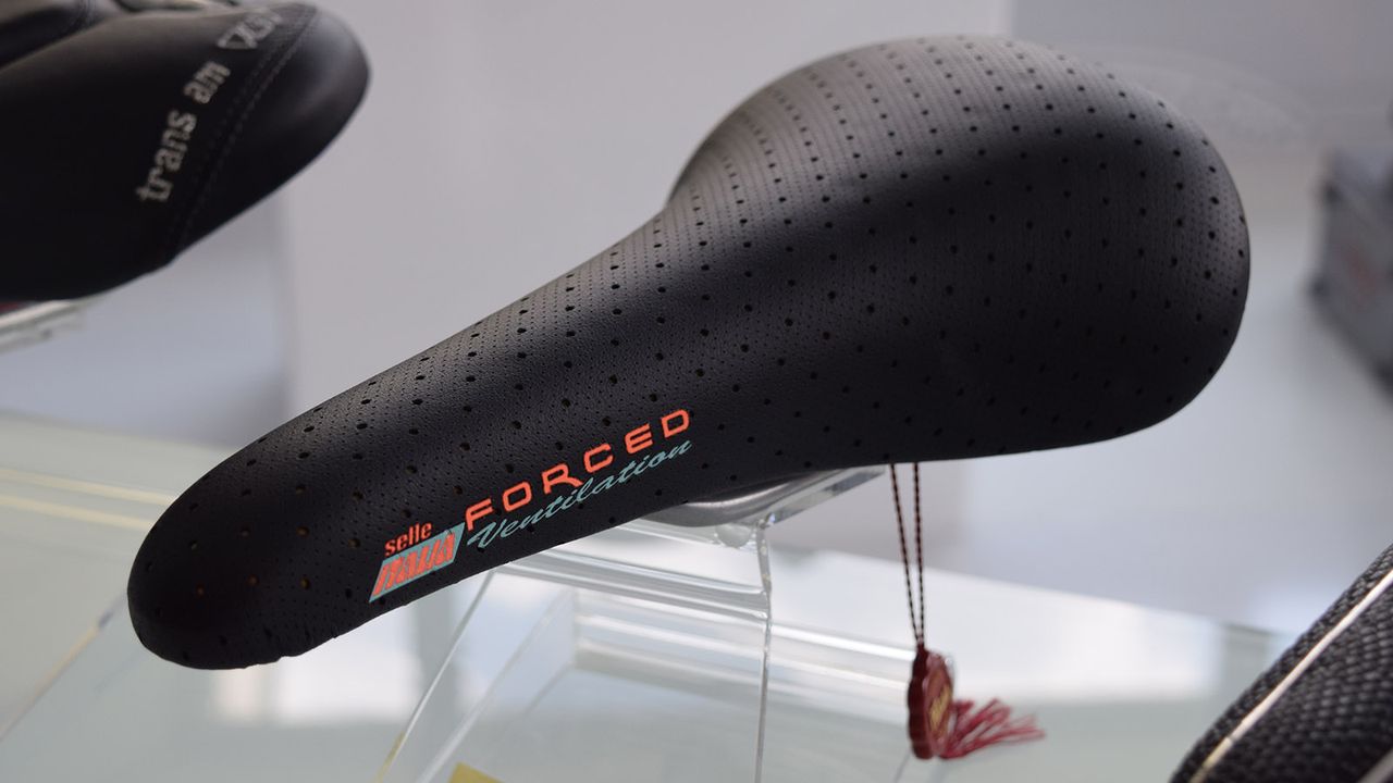 A 1993 Selle Italia Turbo Forced Ventilation