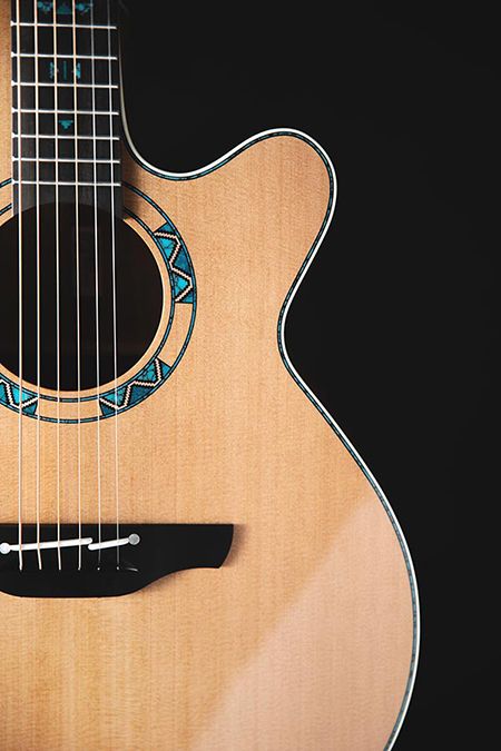 Takamine LTD2023