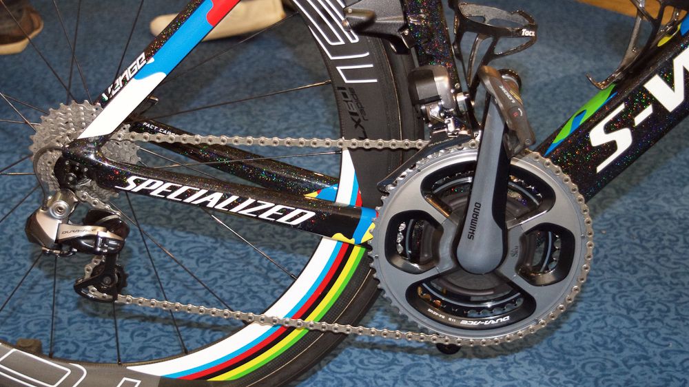 The Roval CLX 60mm wheels also feature the rainbow stripes of the world champion