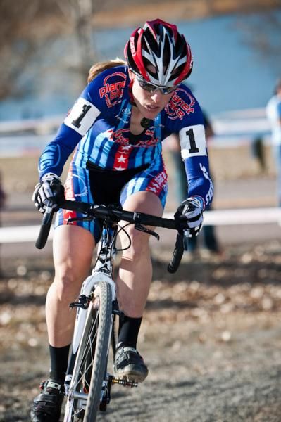 Katie Compton (Planet Bike) gets an early lead.