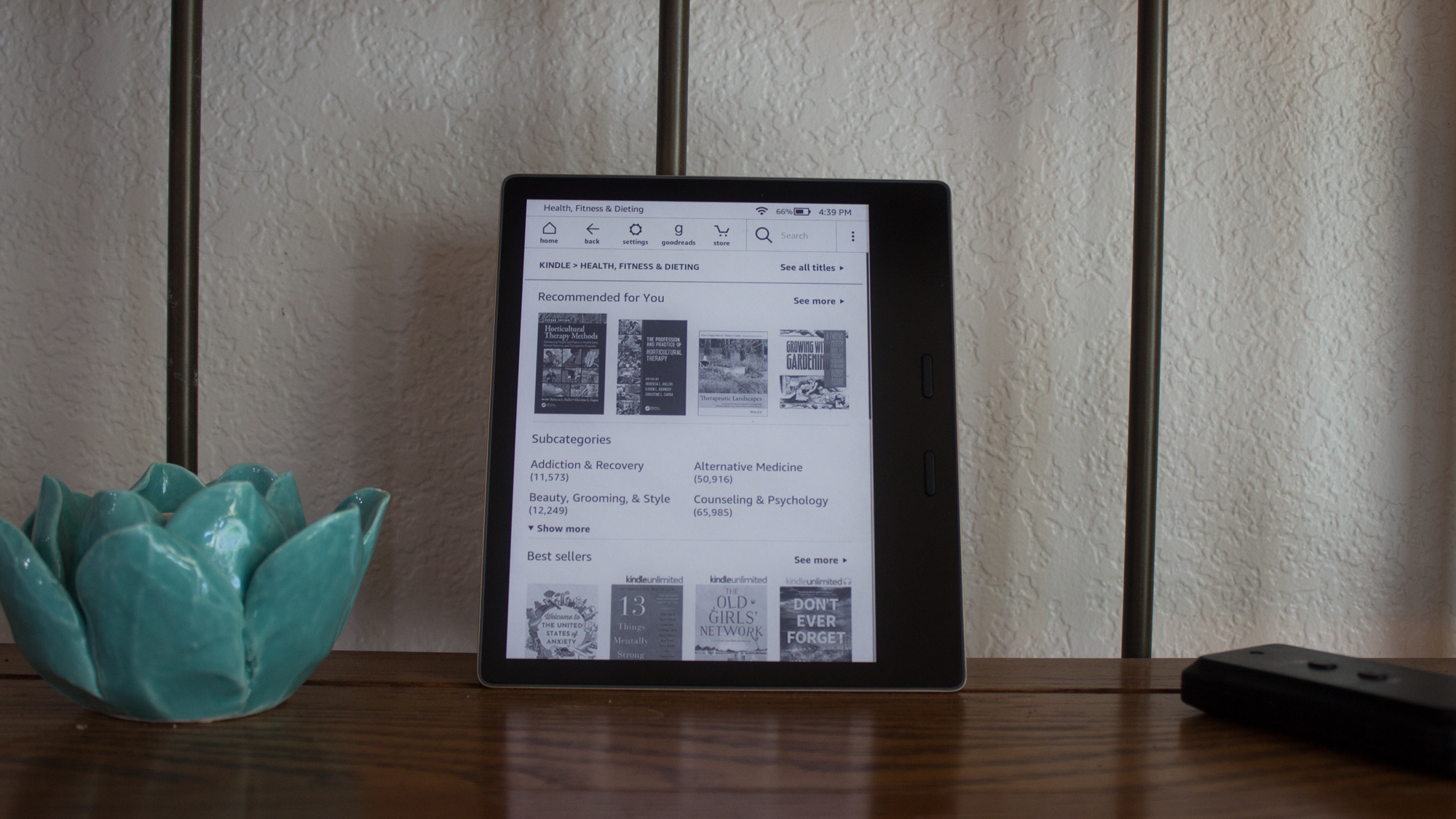 Amazon Kindle Oasis review | Laptop Mag