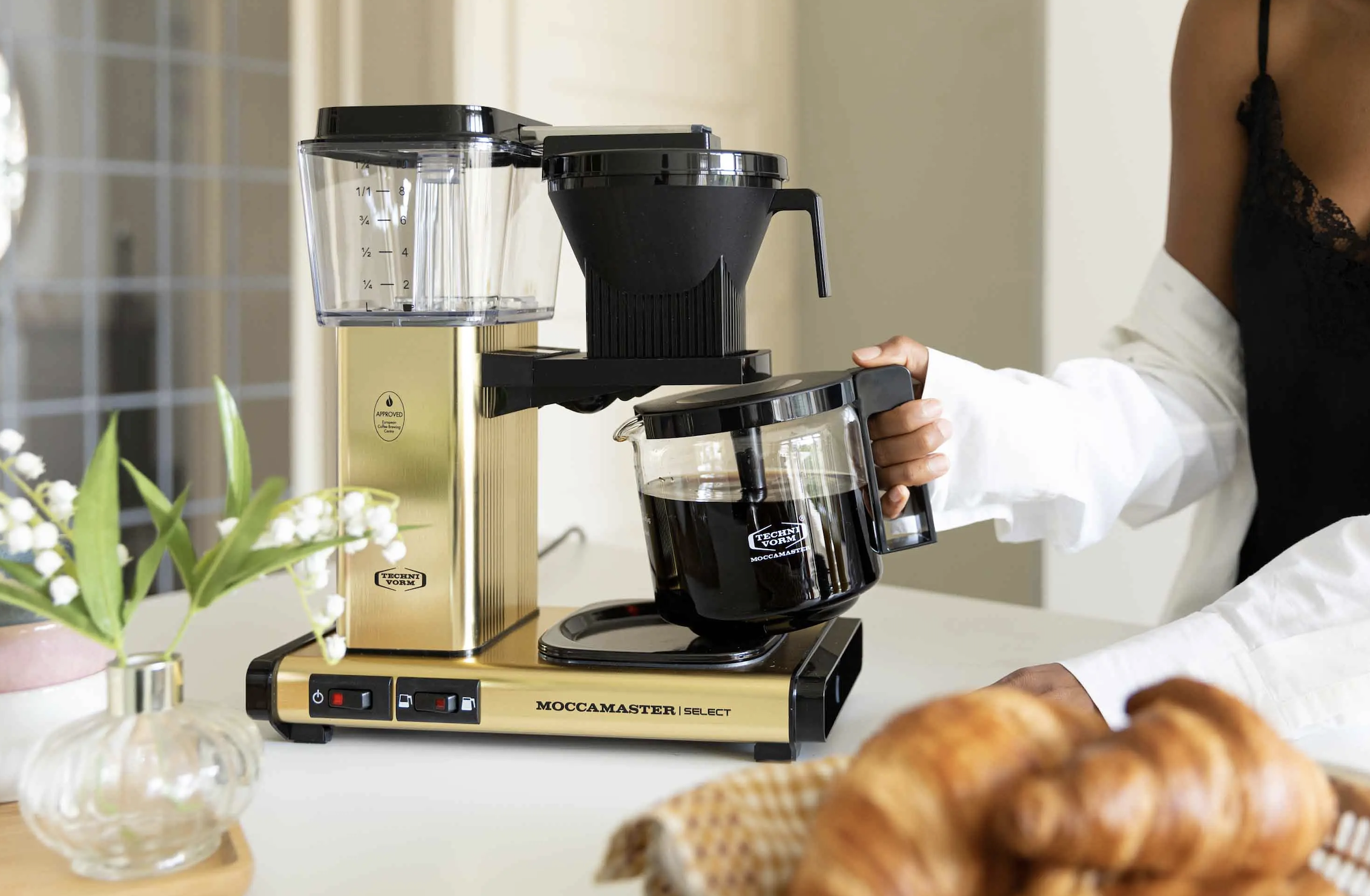 The most beautiful coffee maker in the world is 35% off right now