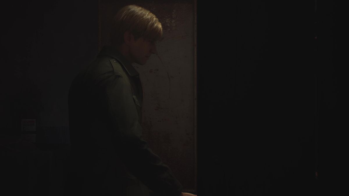 James opens the cabinet to get his items back after the basement in Silent Hill 2 Remake