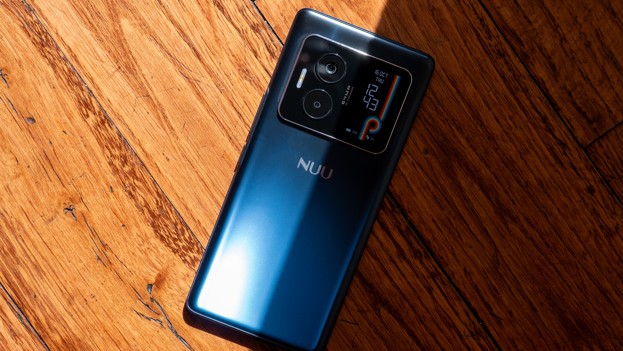 The NUU B40 5G&#039;s rear camera island with inlaid display panel