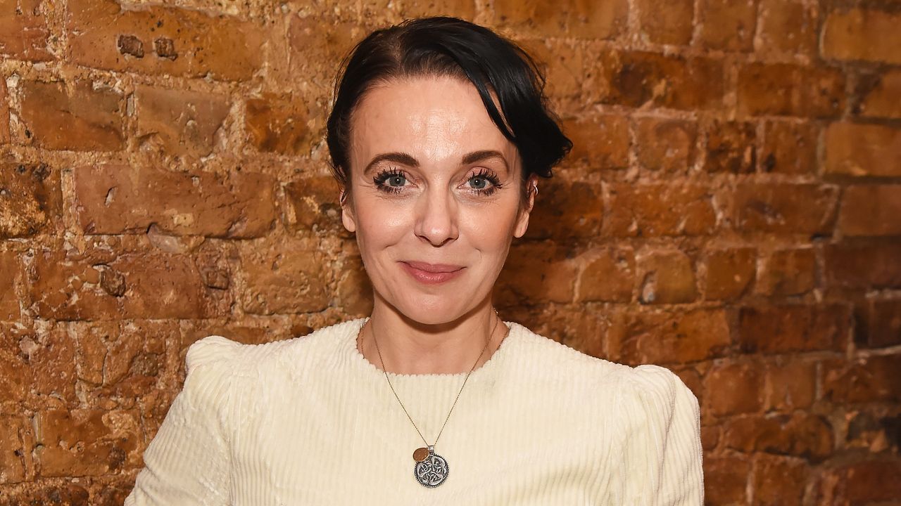 Amanda Abbington portrait