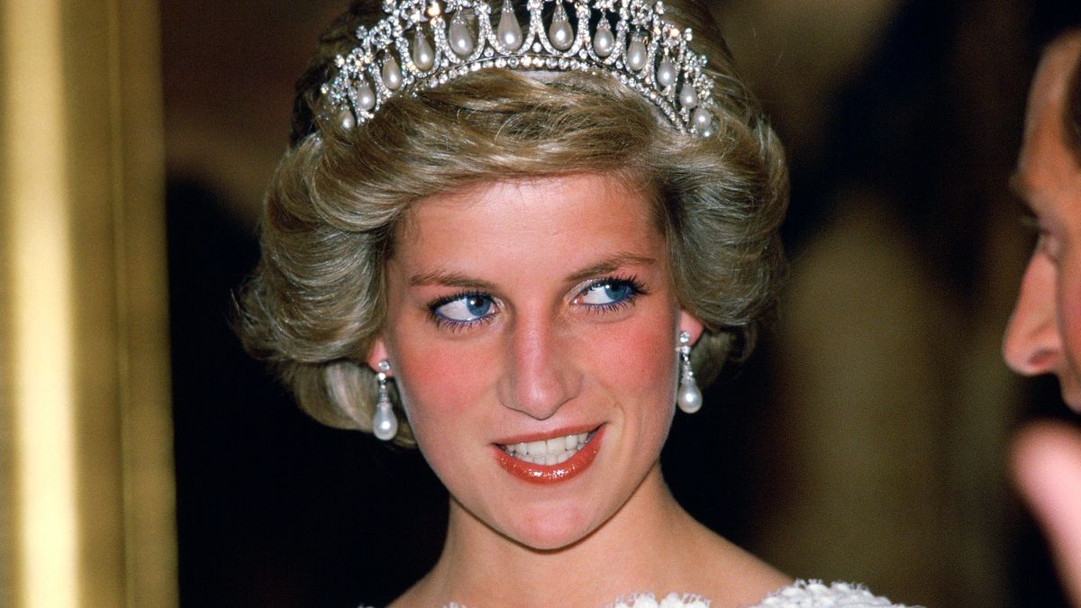 The skincare product the Queen and Princess Diana loved is on sale - Vimarsana News