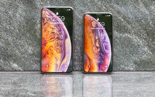 iphone xs vs iphone xs max vs iphone xr: iphone xs and iphone xs max
