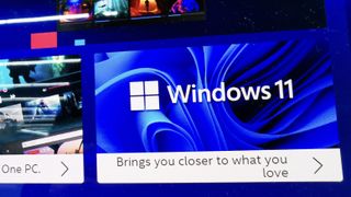 Screenshot of a Windows 11 promotion