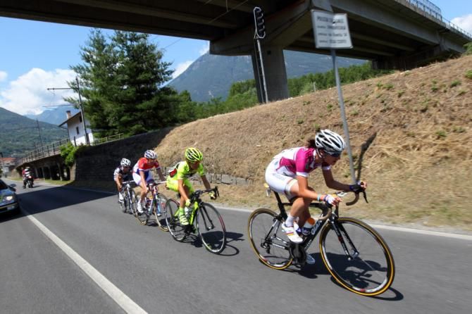 Marianne Vos (Rabo/LivGiant) was in the early break, which looked dangerous for Abbott's overall race lead