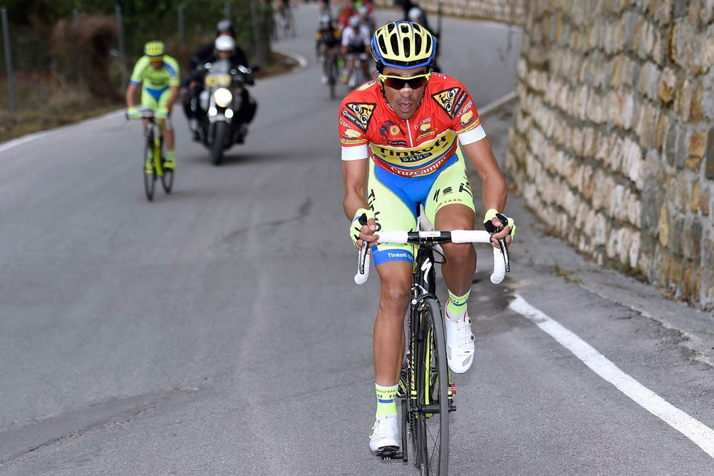 Alberto Contador (Tinkoff Saxo) leaves his rivals behind