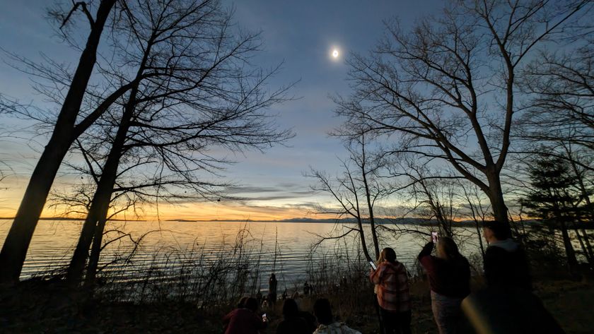 Total Solar Eclipse April 8 photos of the sun and the crowd watching the eclipse in Burlington VT