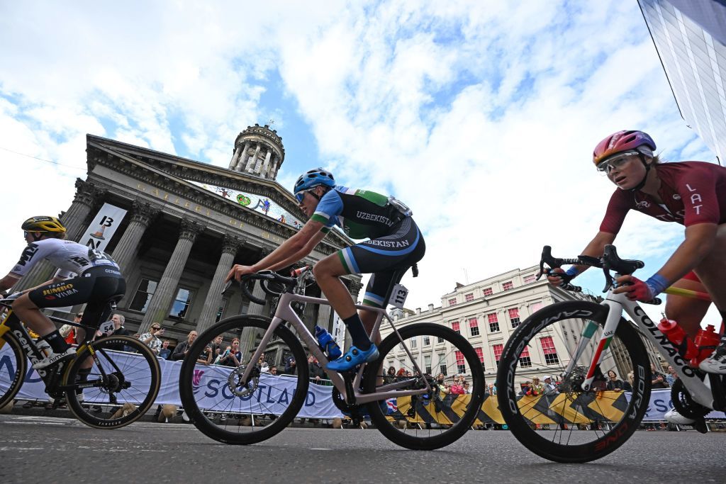 Uzbekistan National Champion Yanina Kuskova takes part in the elite women&#039;s road race at the 2023 World Championships