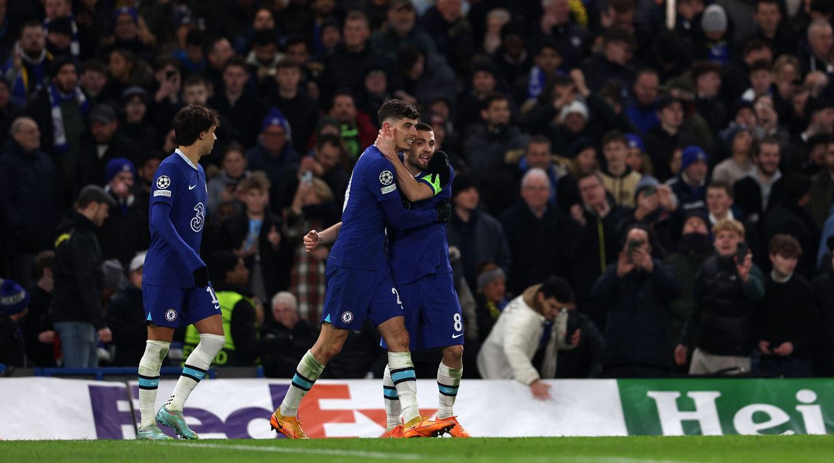 Kai Havertz of Chelsea celebrates with his teammates after scoring his side&#039;s second goal, a penalty, during the UEFA Champions League last 16 second leg match between Chelsea and Borussia Dortmund at Stamford Bridge on March 7, 2023 in London, United Kingdom.