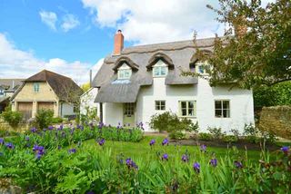 chocolate box cottages for sale