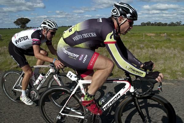 Timothy Dalgliesh (Merida Australian Road Team) and James Williamson (Hyster-Total Rush) opened up a break of three-and-a-half minutes nearing the half-way mark of the stage.