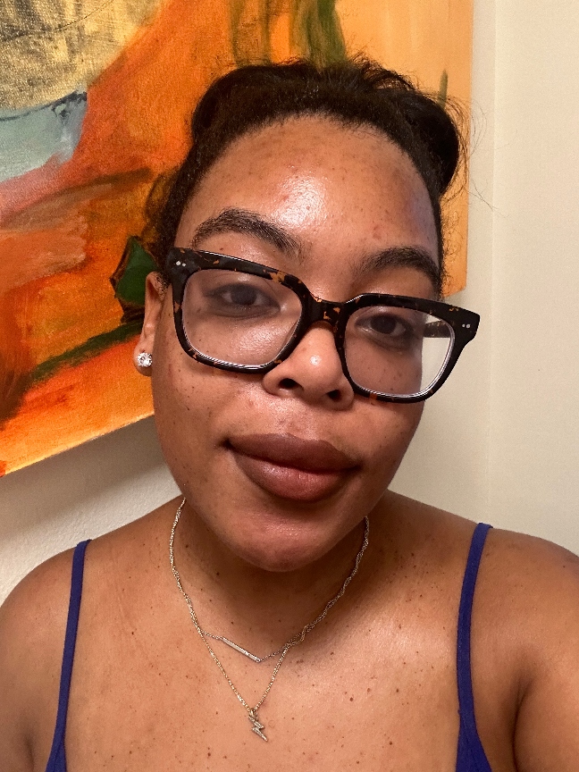 Ariel Baker before and after testing Merit Signature Lip in Equestrian