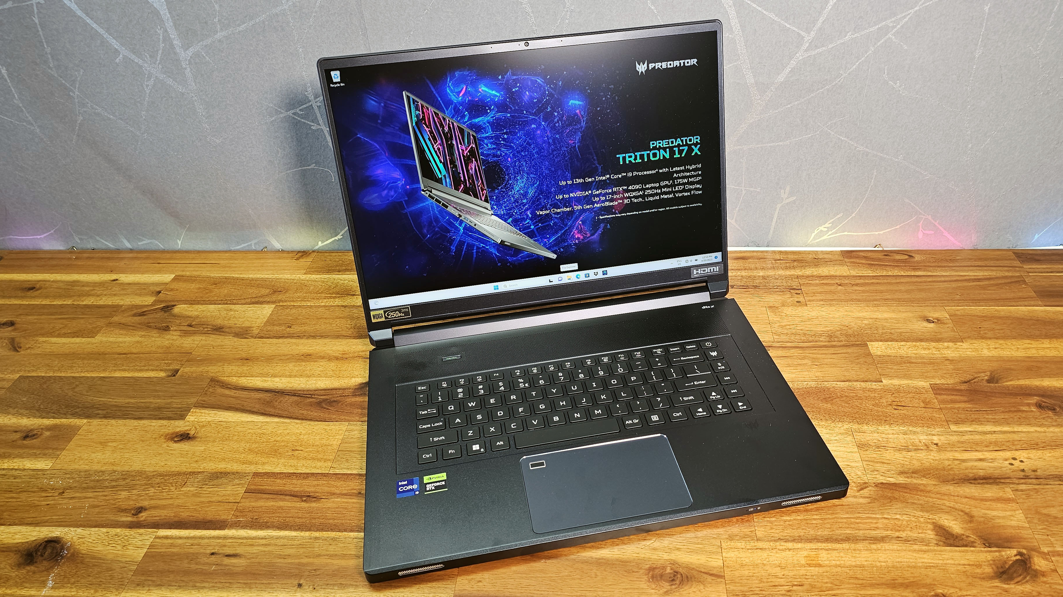 Acer Predator Tritón 17 X