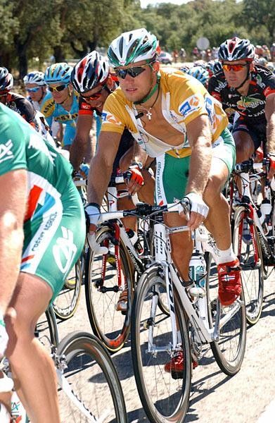Hushovd tucked safely between teammates