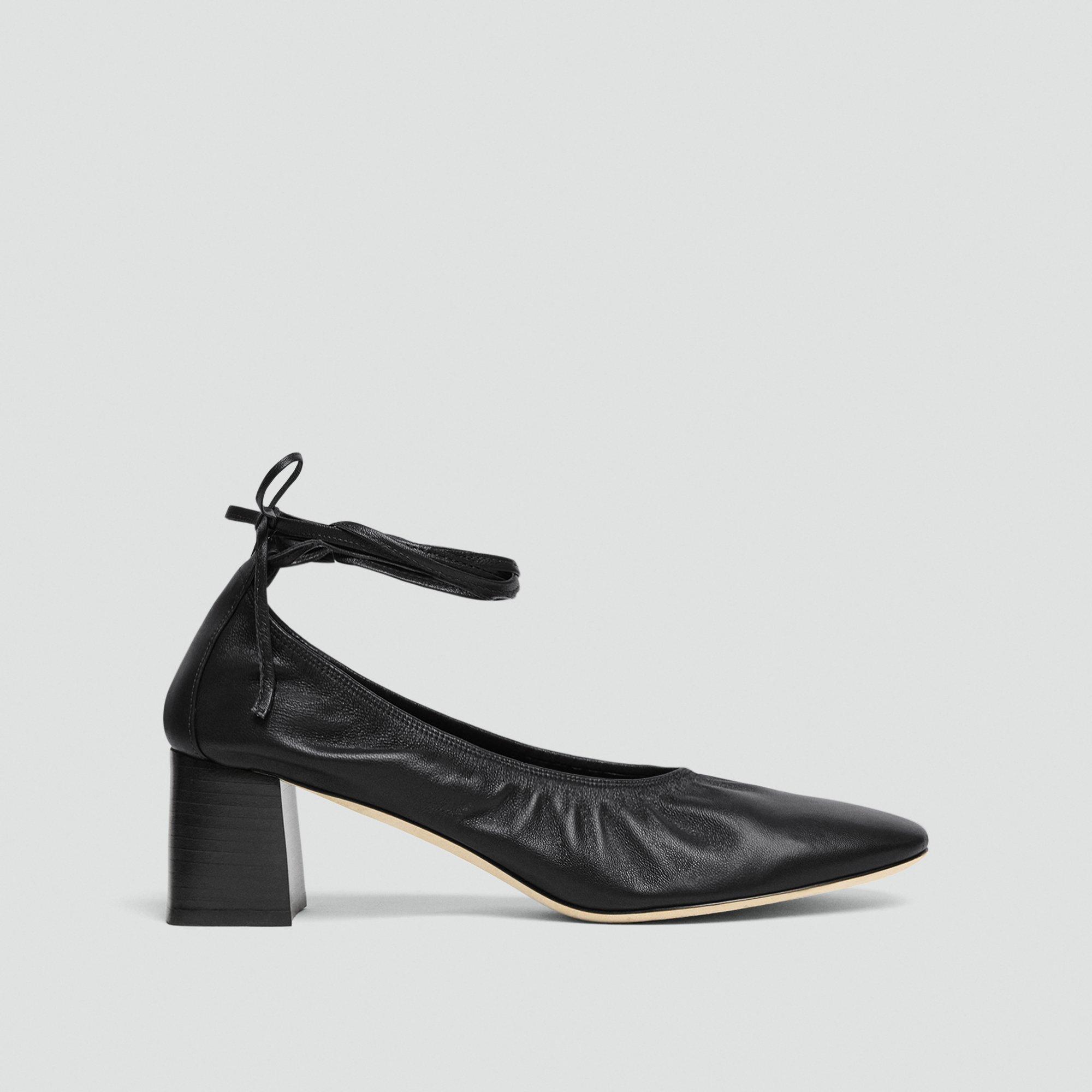 Ruched Pump in Smooth Leather