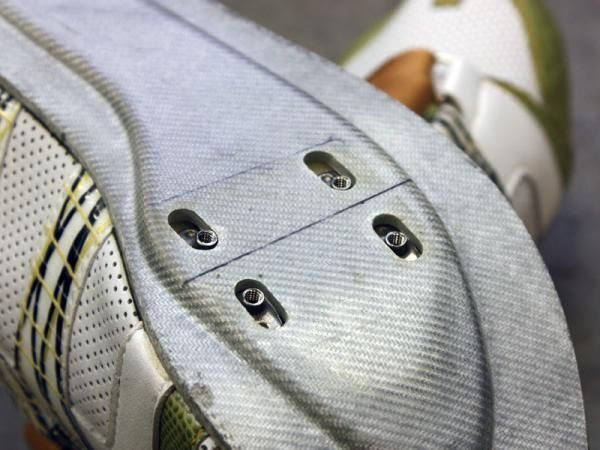 D2 is currently experimenting with Texalium sole plates for more heat reflection in hot conditions. This particular shoe is also drilled specifically for Aerolite pedals.