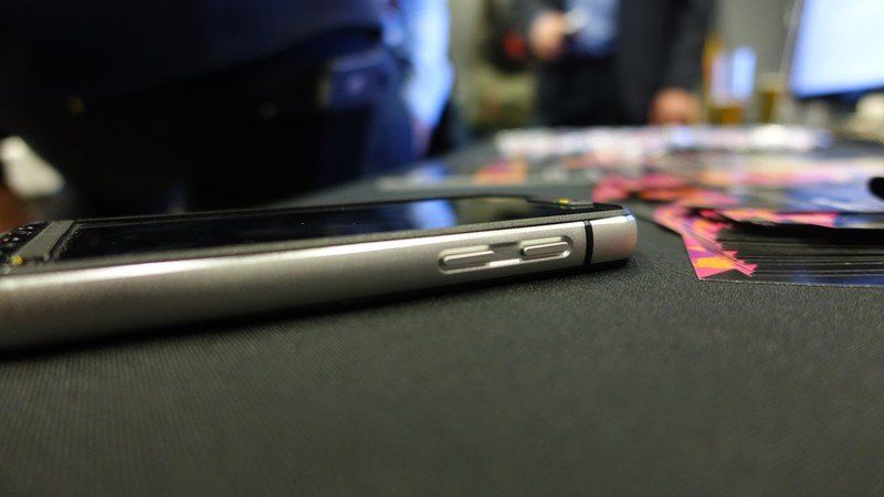 CAT S60