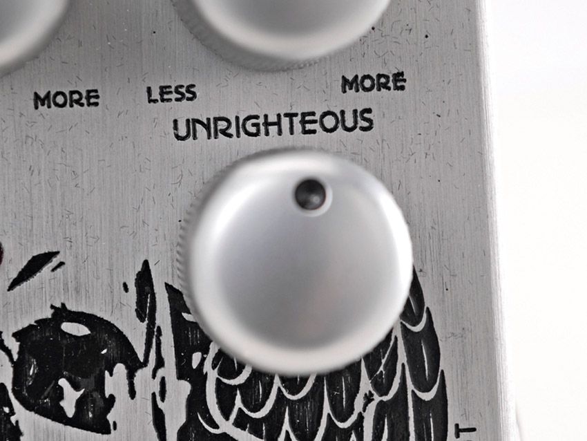 The unrighteous control offers extra tonal flexibility to the onboard EQ.