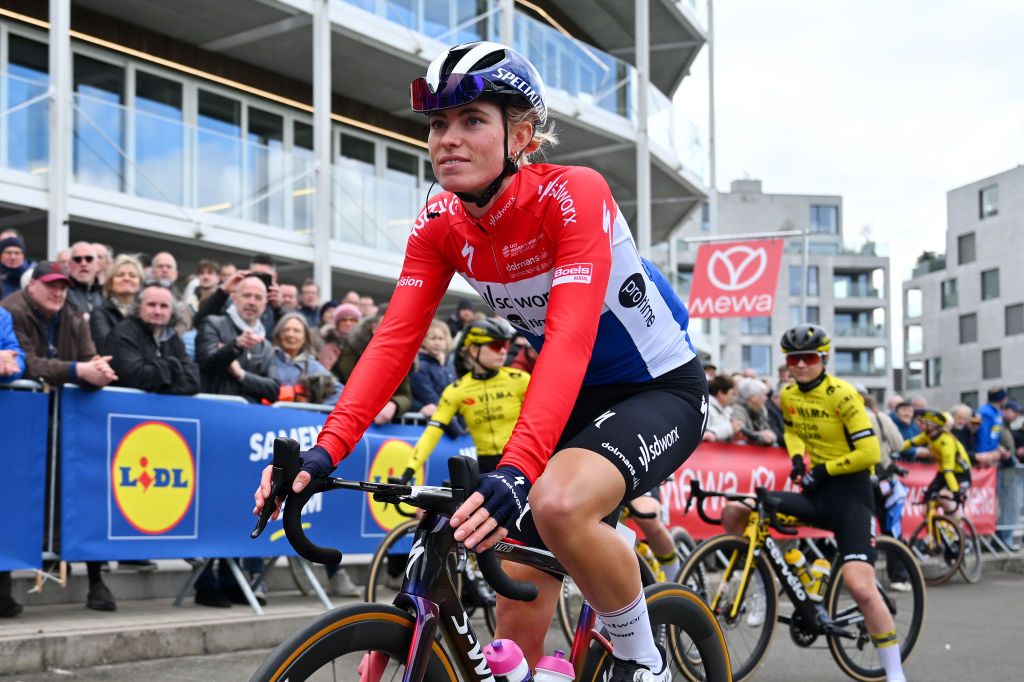 Demi Vollering before the start of Dwars door Vlaanderen