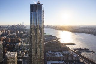 As the large scale developments at New York’s Hudson Yard are starting to complete, Fifteen Hudson Yards has just unveiled its interiors.