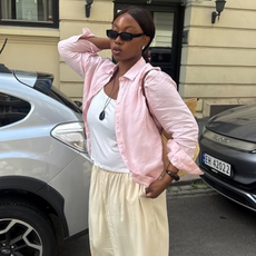 woman wearing early fall 2025 fashion trends