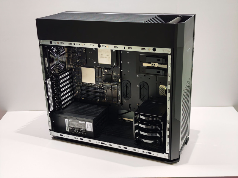 Supermicro DGX Station Device