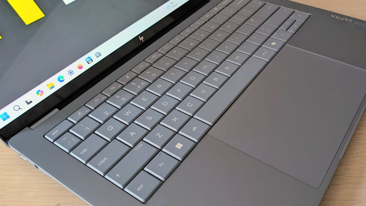 The HP OmniBook Ultra 14 on a desk