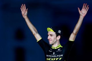 A sense of bewilderment as Simon Yates is crowned King of Spain