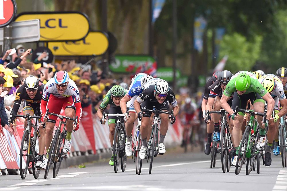 Andr&eacute; Greipel (Lotto Soudal) takes his second stage win during stage 5 at the Tour de France