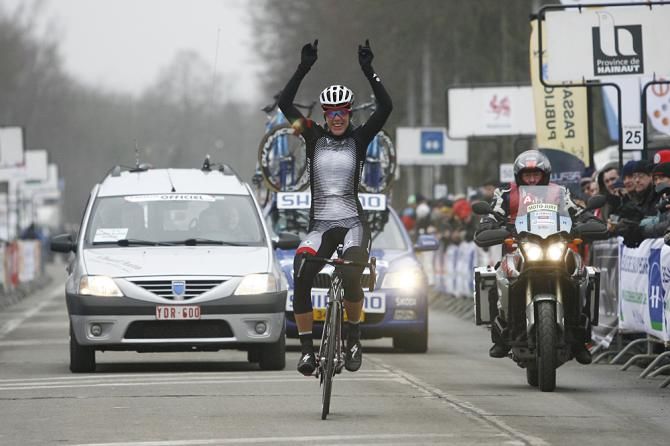 Ellen van Dijk (Specialized-lululemon) celebrates her win in Le Samyn