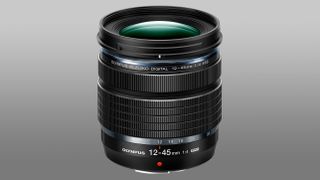 Olympus 12-45mm f/4 Pro lens is as light as an apple! 