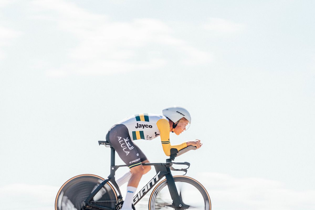 Picture by Zac Williams/SWpix.com - 10/05/2024 - Cycling - 2024 Giro d&#039;Italia, Stage 7 ITT - Foligno - Perugia - Italy - Luke Plapp, Jayco Alula.