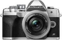 Olympus OM-D E-M10 Mark IV + 14‑42mm