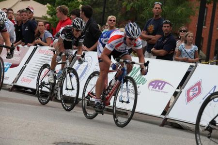The women sprint for the line.