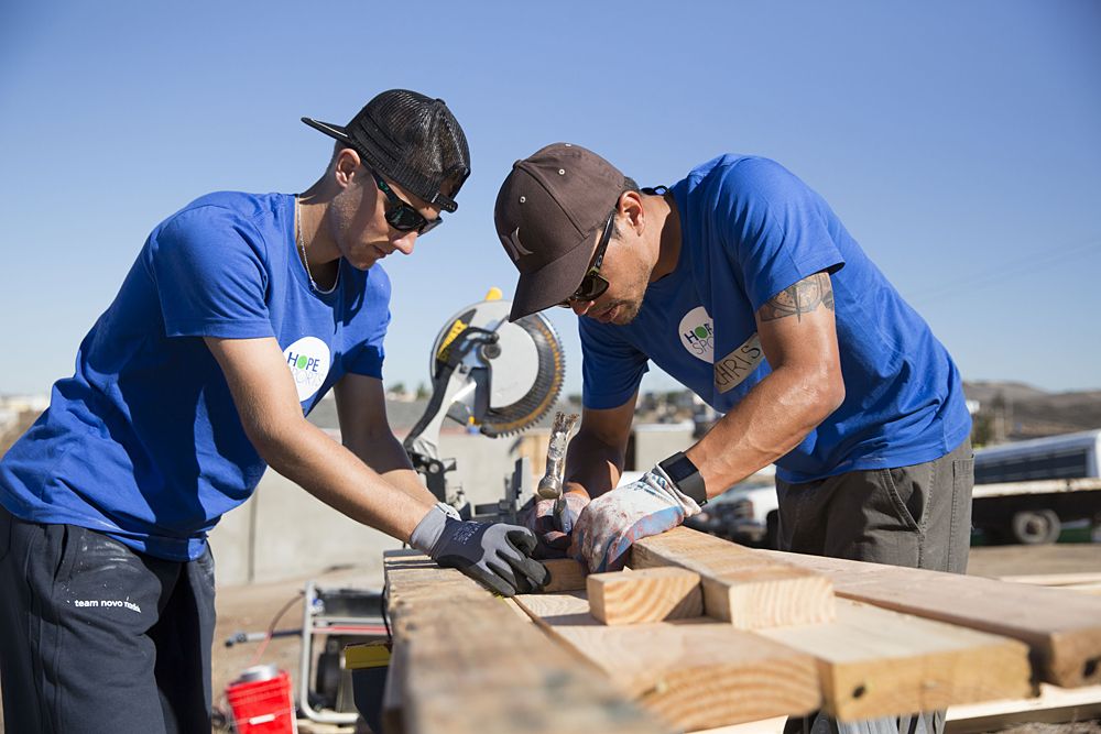 Novo Nordisk bond over building homes for poor families in Rosarito, Mexico.
