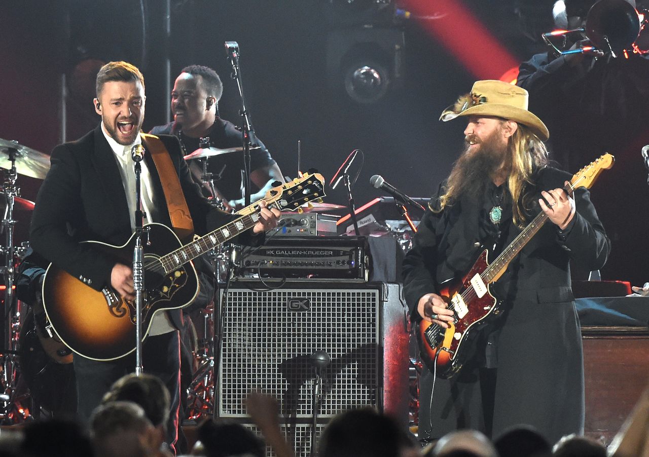 Justin Timberlake and Chris Stapleton won the 2015 CMAs