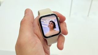 Image of the new Apple Watch SE 2