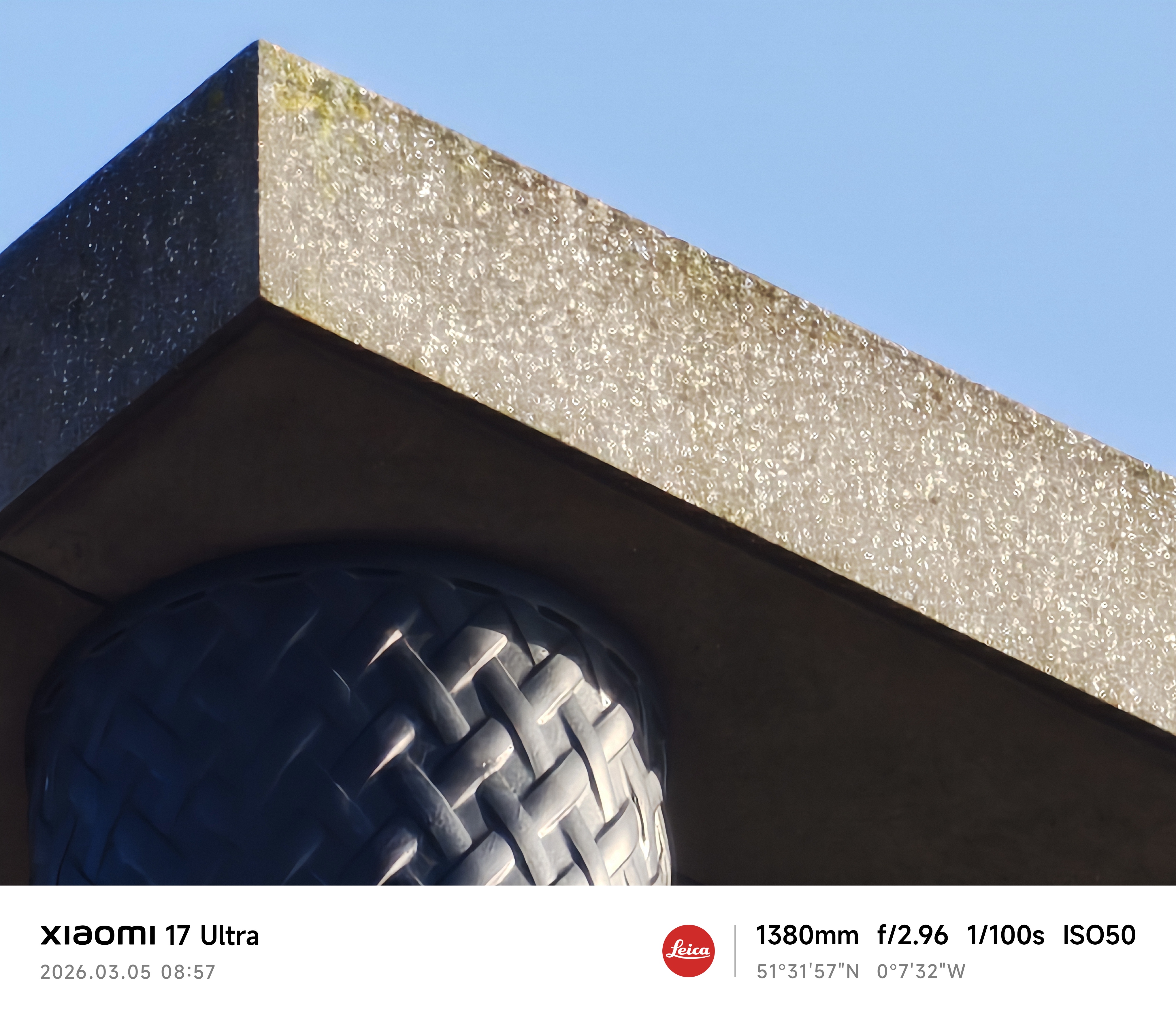 Xiaomi 17 Ultra camera sample highrise zoom 60x