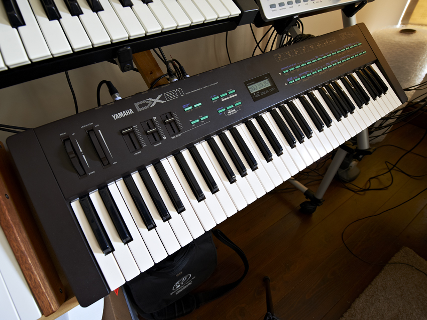 Yamaha DX-21