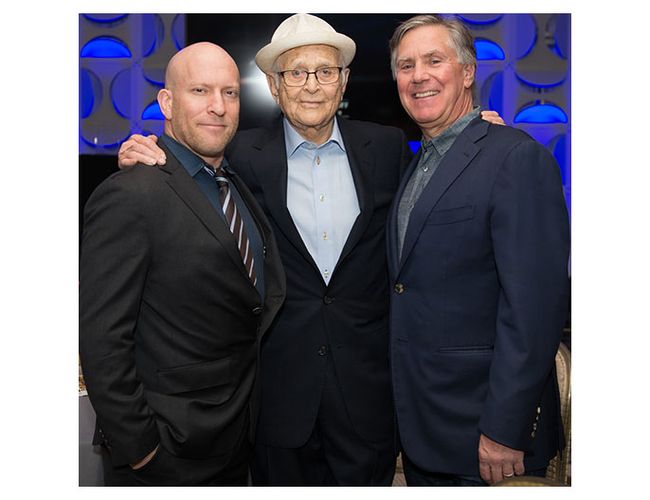 mul0604_ff_A.jpg